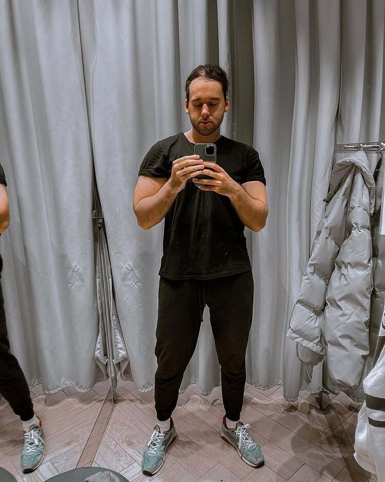 ���� 49752412 ������� �������, 37 ���, ���� ���������� � ������