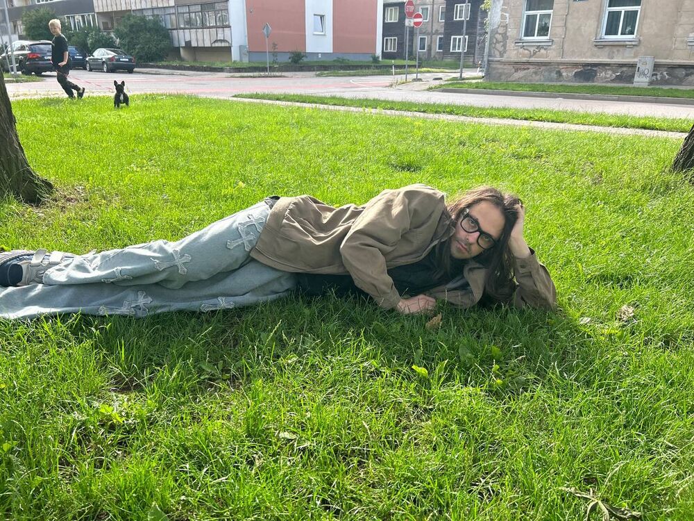  51368182  , 20 ,    -