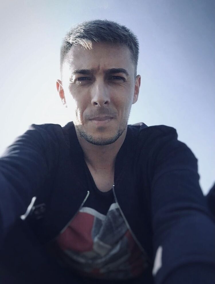  31770482  , 38 ,    -