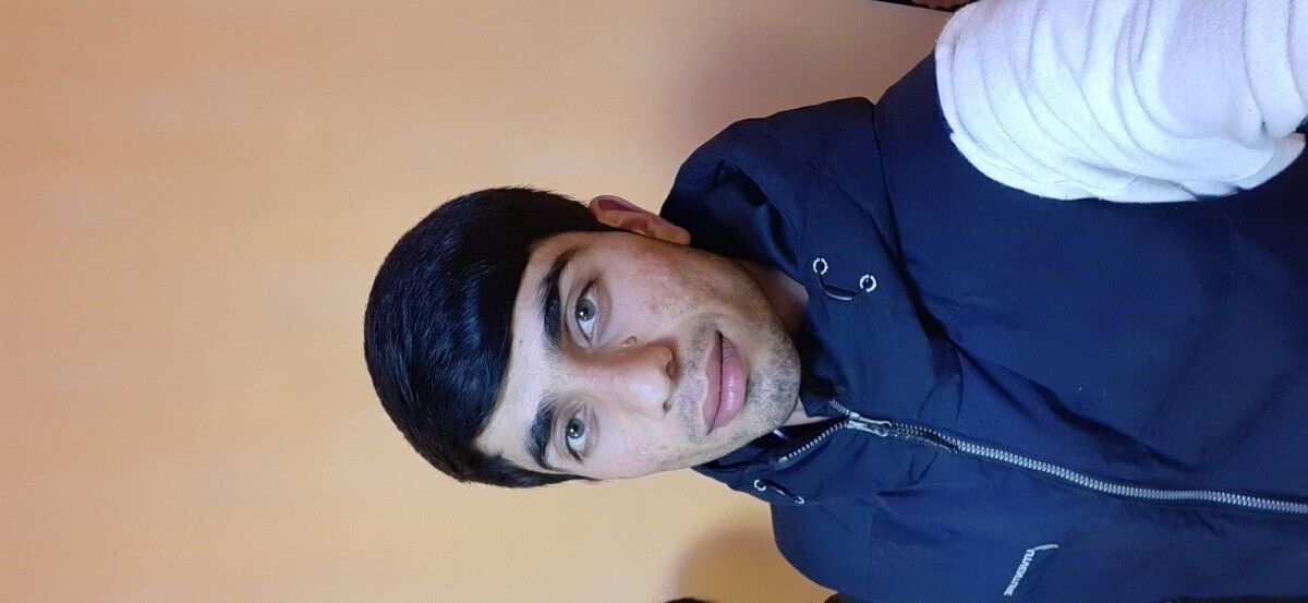  20912752  Shohruz, 24 ,    -