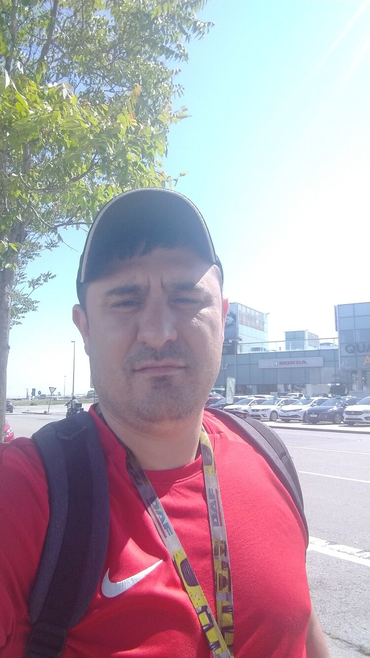  46019542  Sergiu, 39 ,    