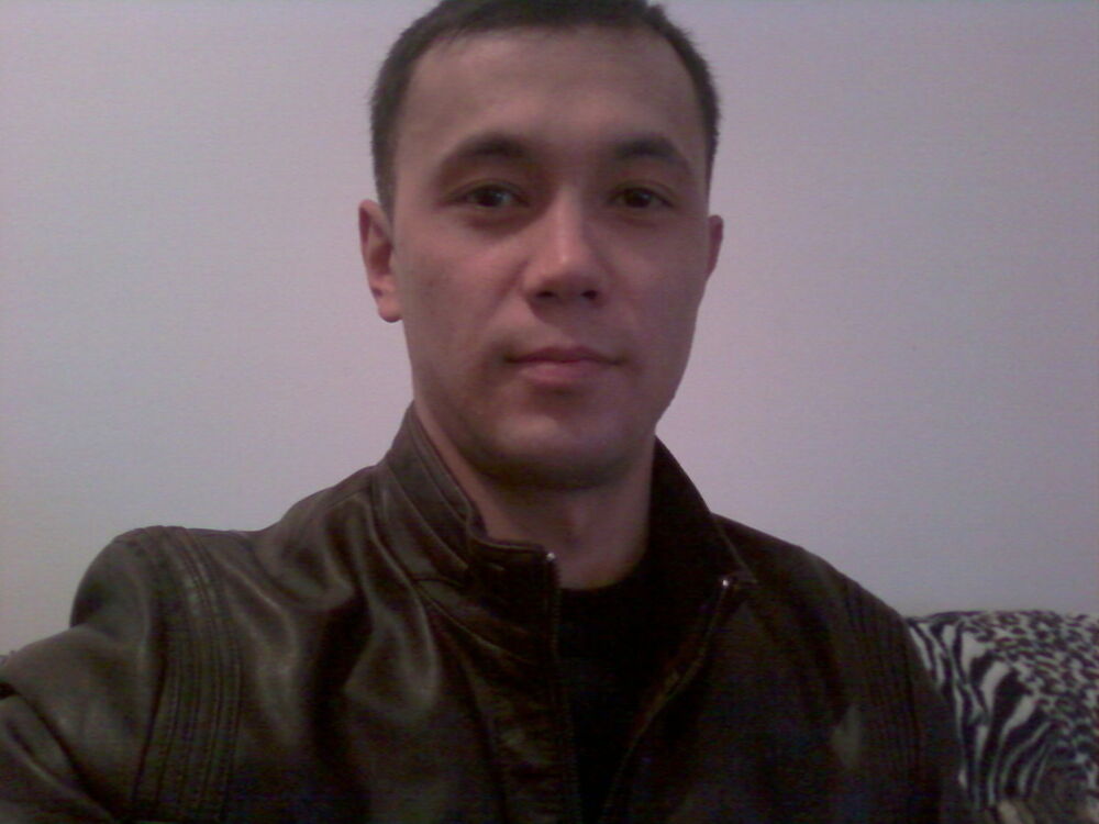  5766562  Ararat, 43 ,    