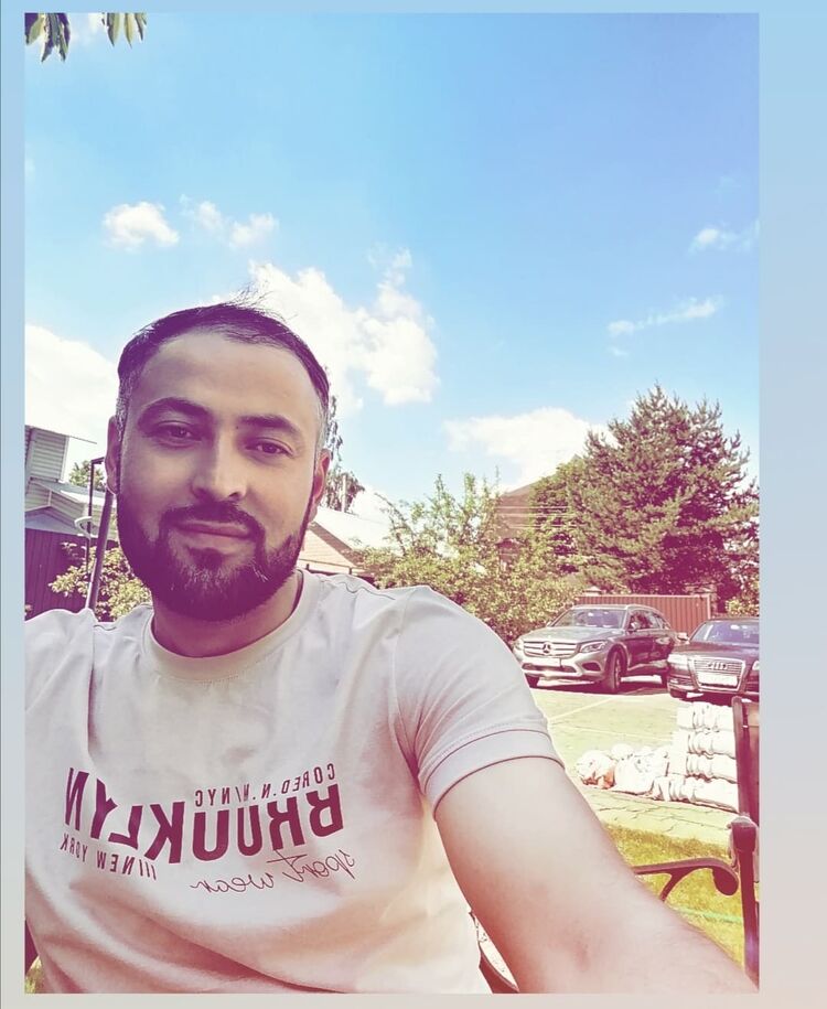  ,   Ali, 33 ,   ,   