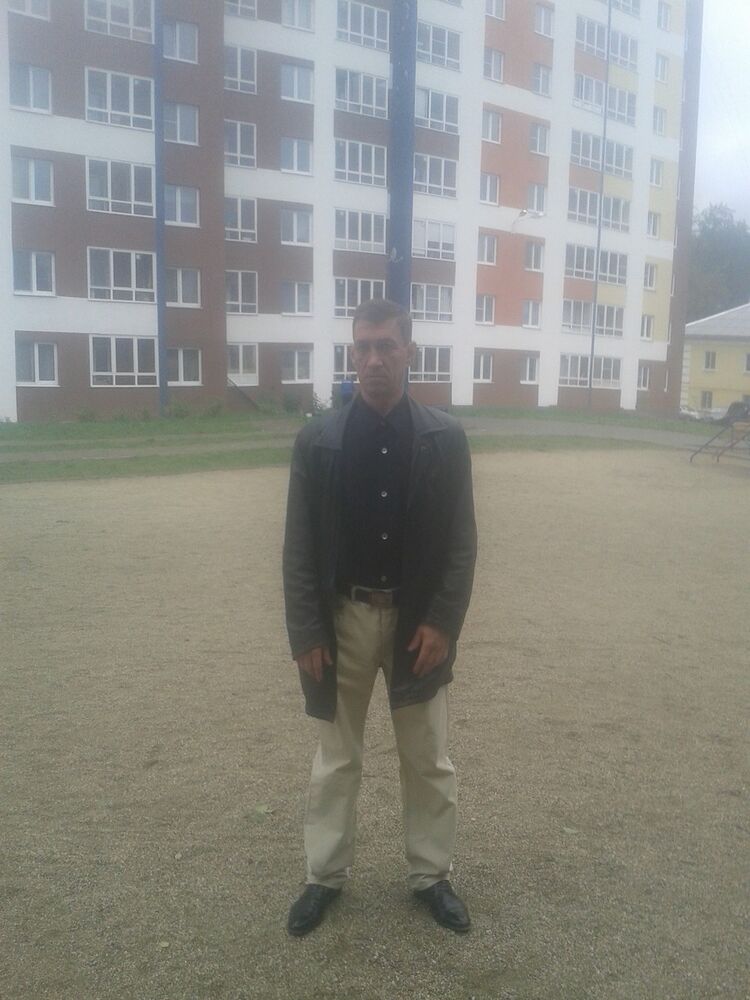  12272122  Sergei, 46 ,    