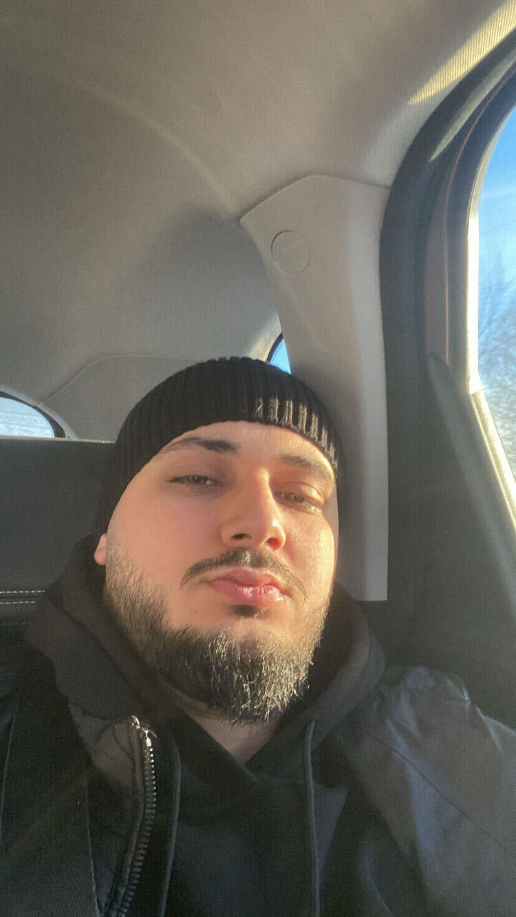  54599792  Aram, 30 ,    -