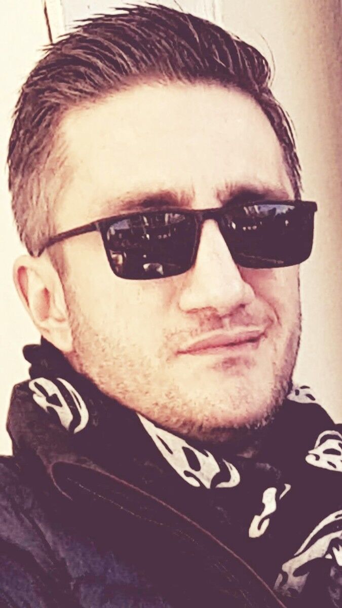  17968622  Zurab, 43 ,    