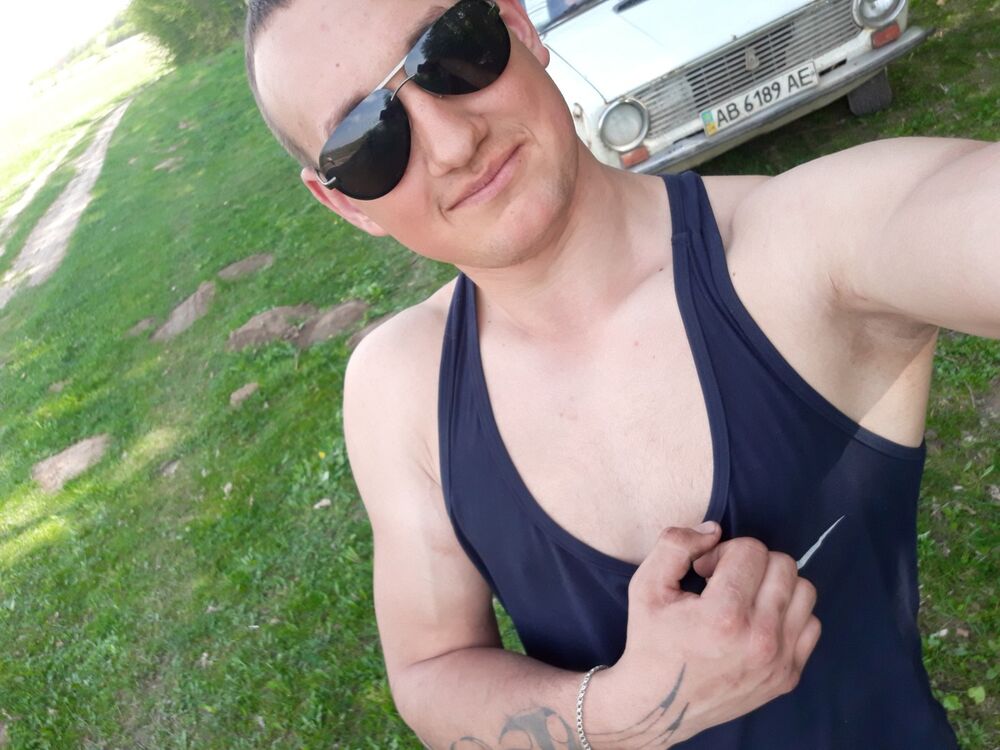  16139842  Vitalik, 28 ,    