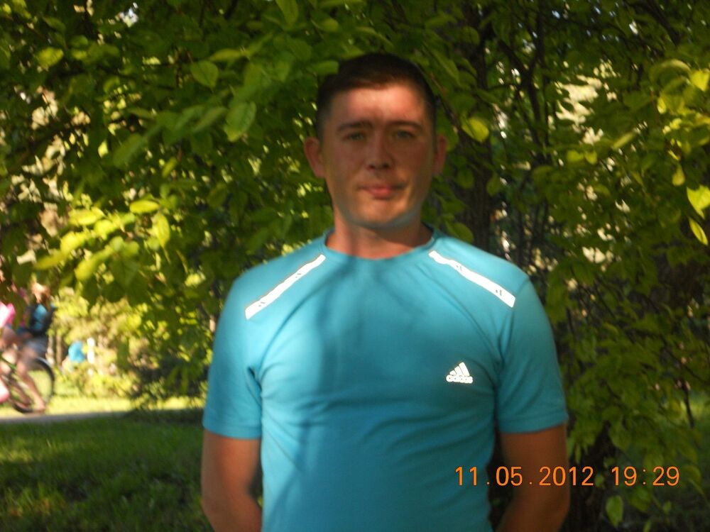  9031712  Denis, 48 ,    