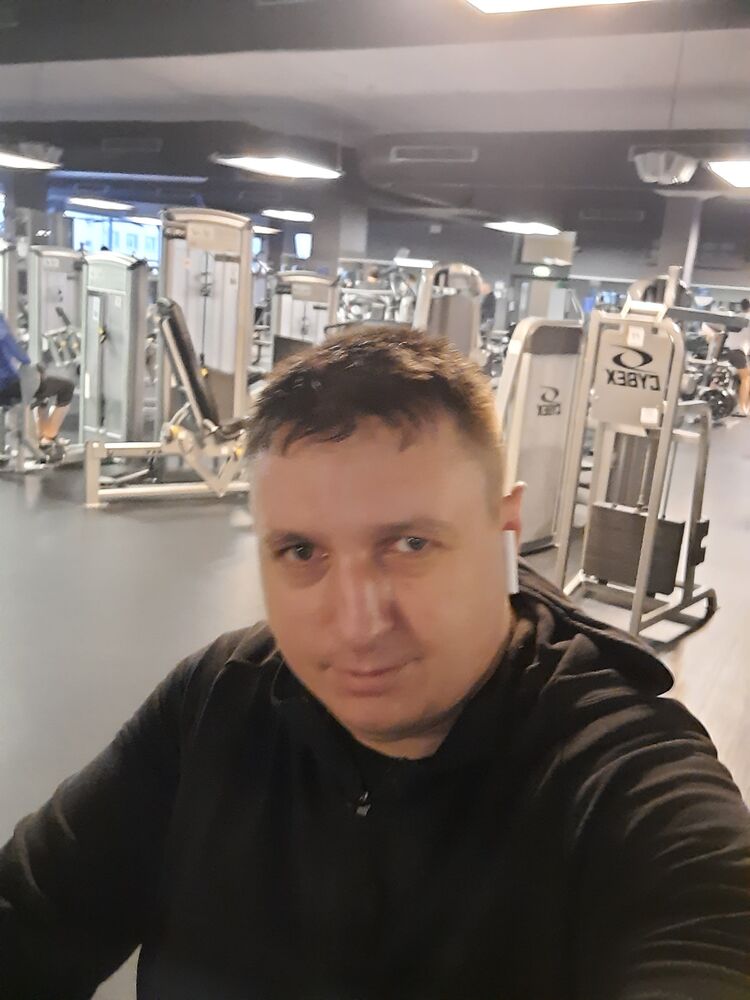  31830232  Igor, 35 ,    