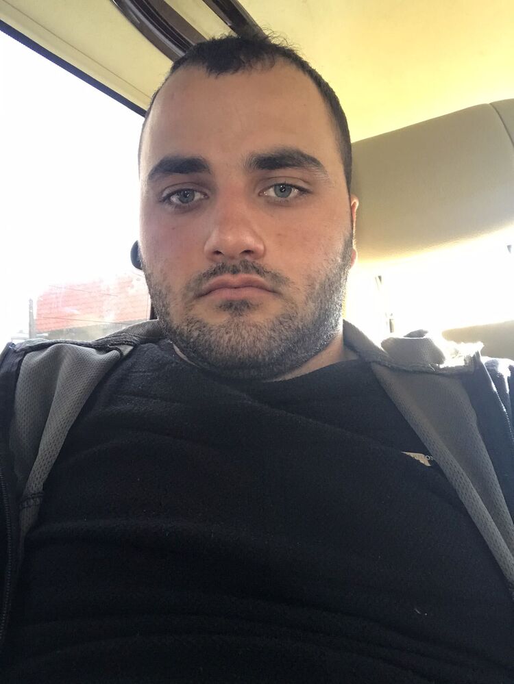  28471272  Hovo, 28 ,    