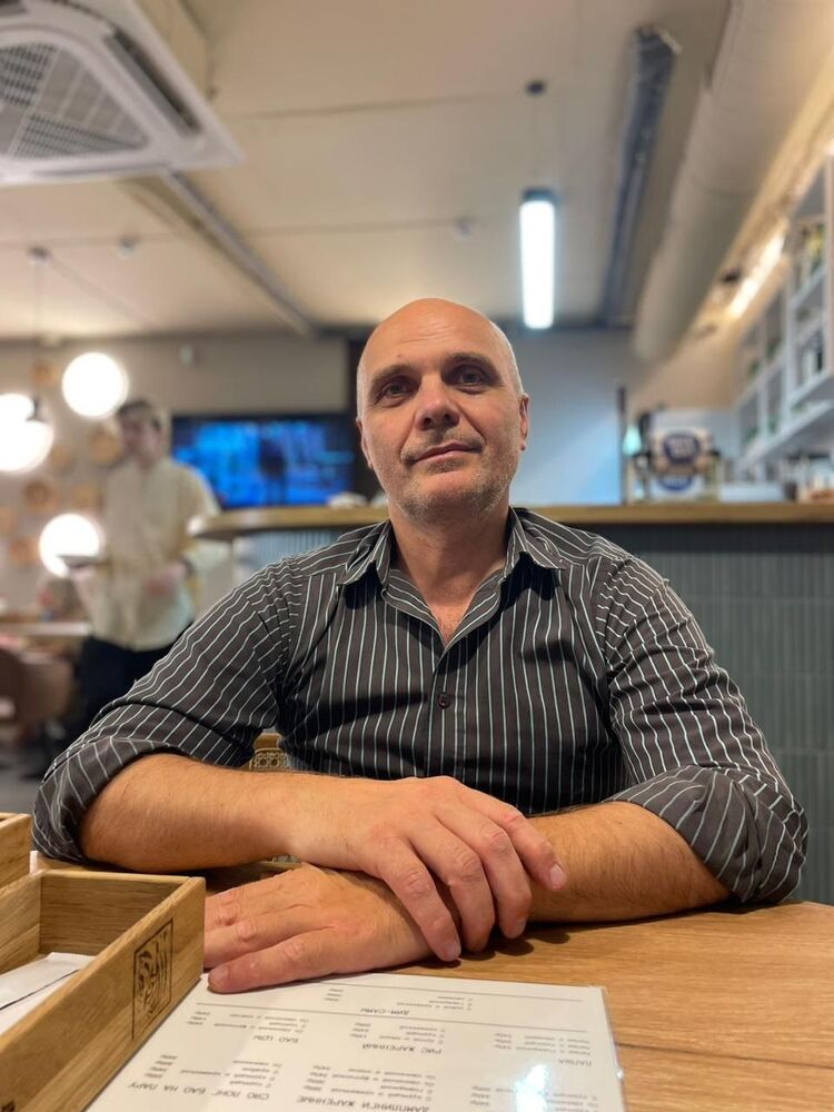  53826042  Andy, 55 ,    