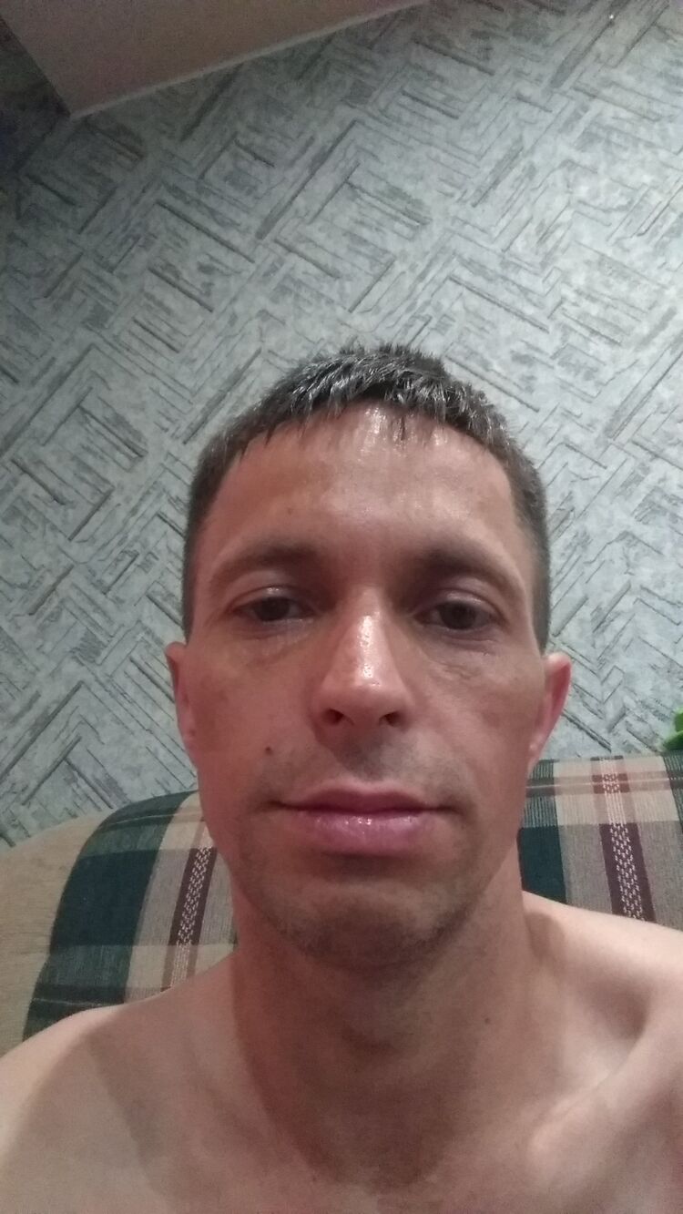  44050642  , 38 ,    --