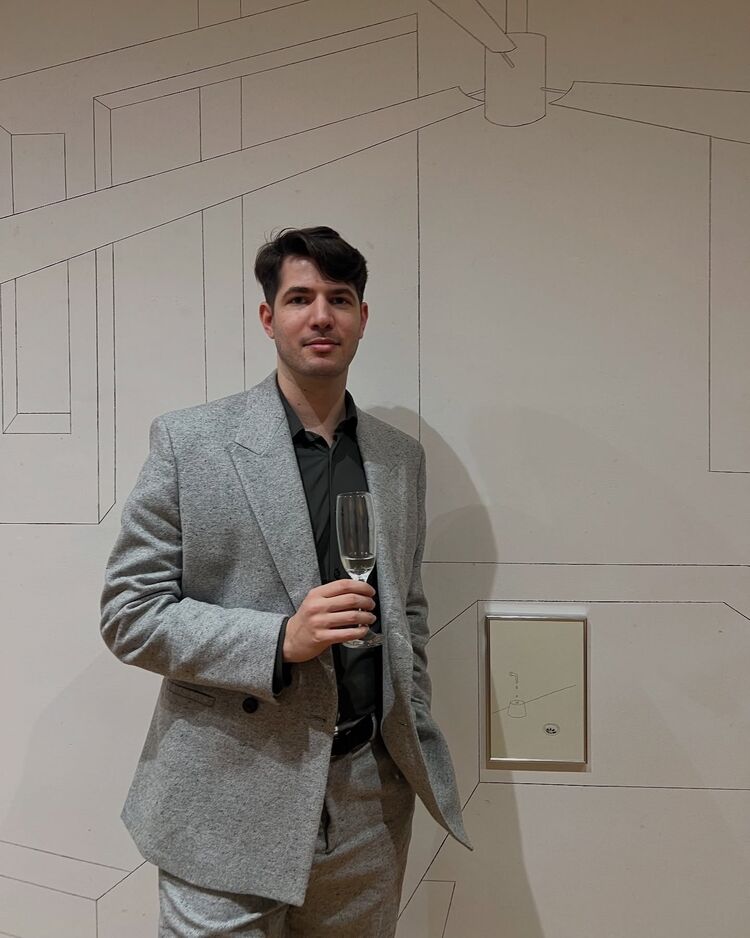 ���� 53218202 ������� �������, 33 ����, ���� ���������� � �����