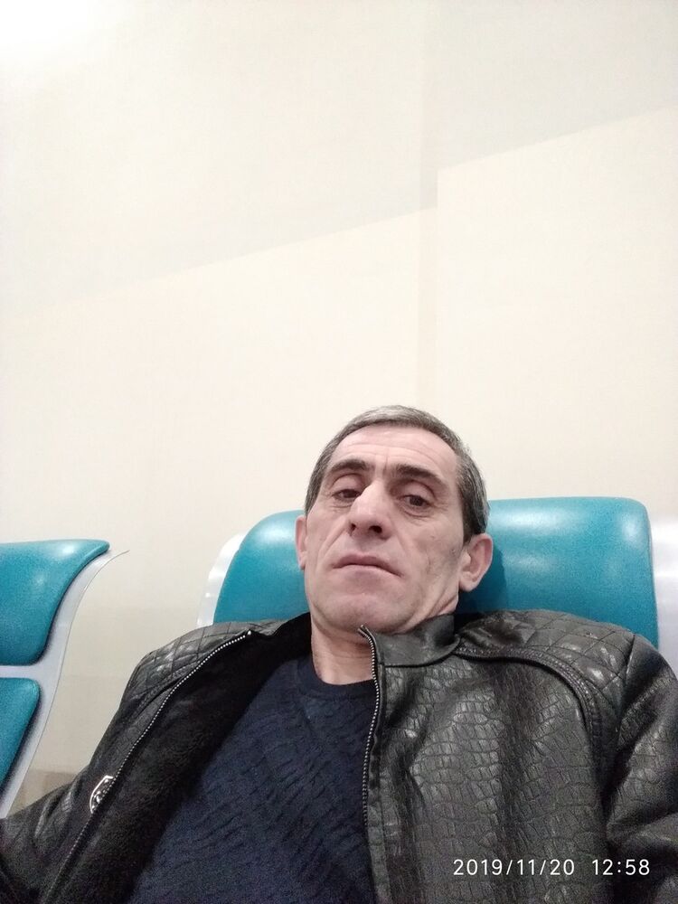  18901032  , 51 ,    