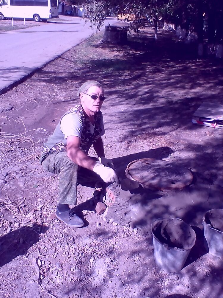  15103402  Vadim, 60 ,    