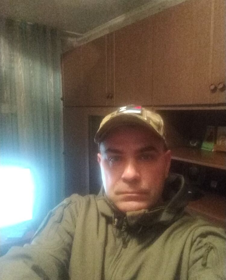  48425812  , 49 ,    