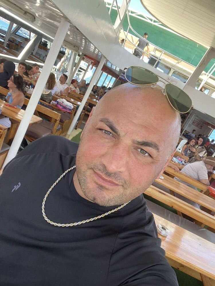  45635902  Sami, 44 ,    