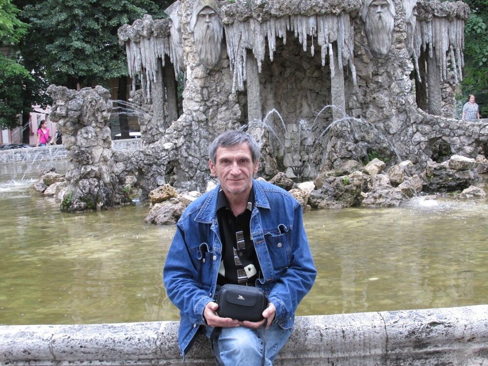  8096092  Valery, 64 ,    