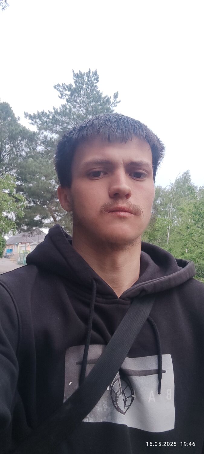  51599452  Stanislav, 27 ,    
