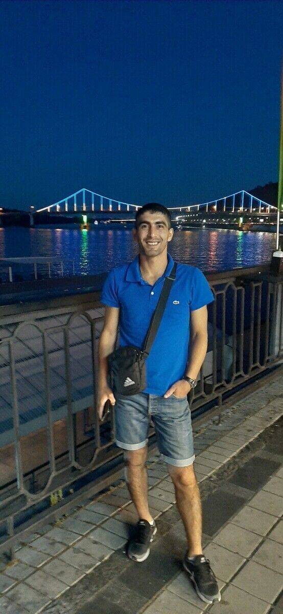  20629582  Ramik, 37 ,    