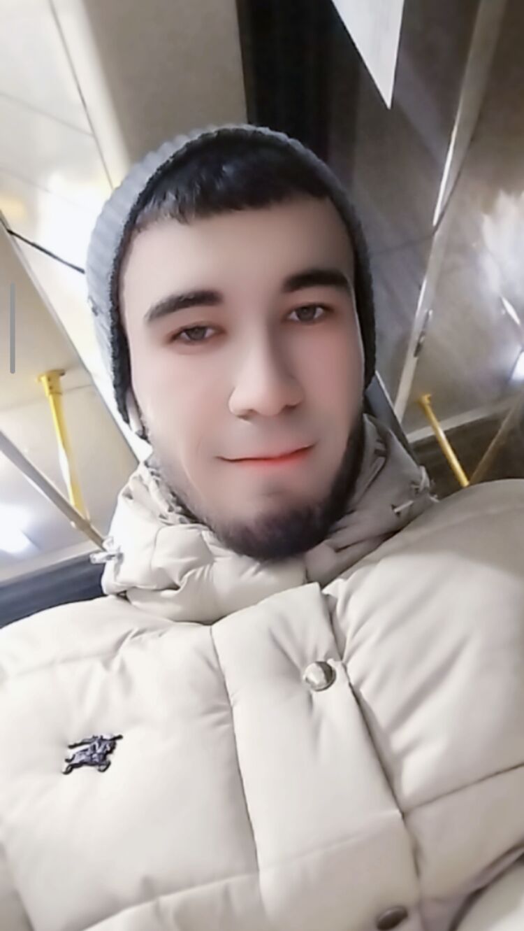  48027812  , 22 ,    