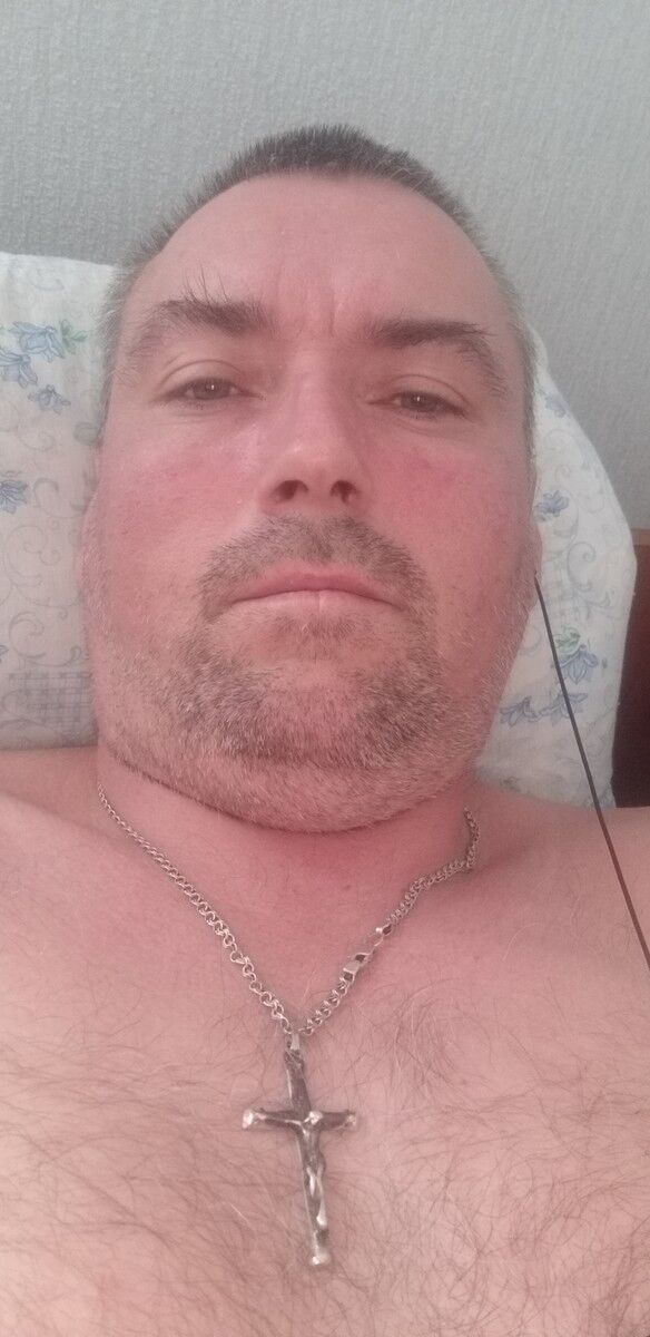  19221782  Vova, 44 ,    