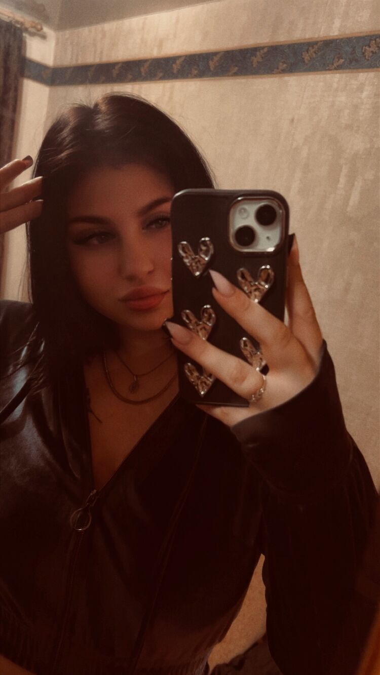 ���������� �����������, ���� ������� Elena, 21 ���, ������������ ��� ���������