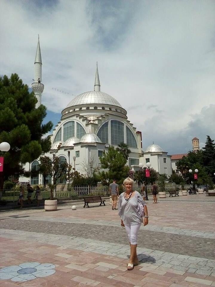  ,   Larissa, 66 ,   c 