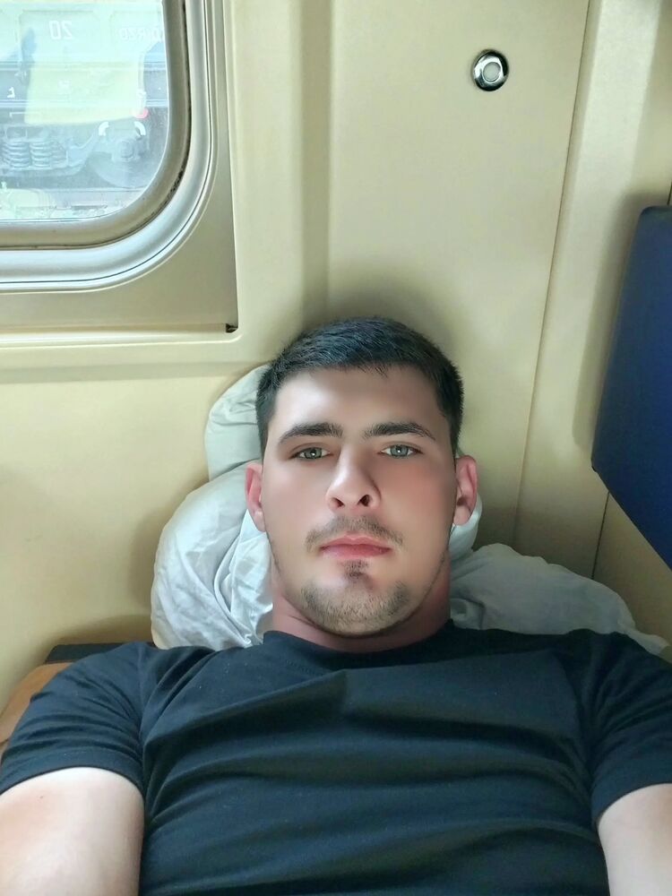  46088872  , 26 ,    