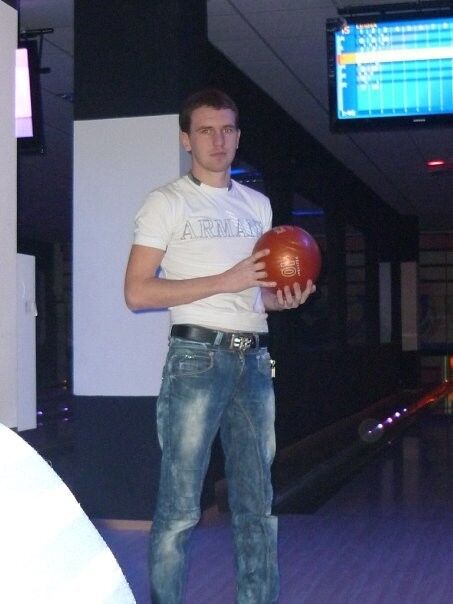  10706932  SERG, 41 ,    