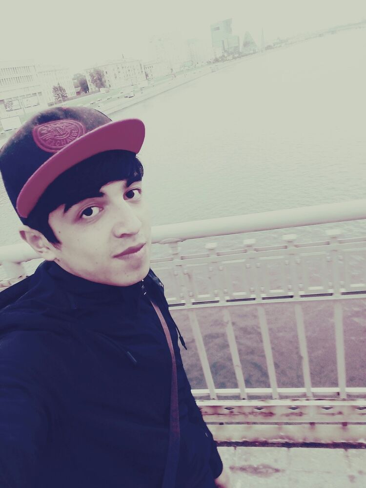  10300522  PARVIZ, 30 ,    -