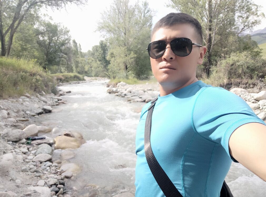  ,   Daniyar, 32 ,   ,   , c 