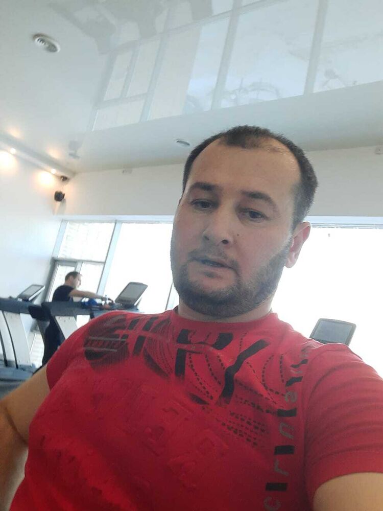  33949852  , 37 ,    