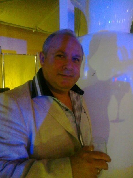  18842192  David, 63 ,    -