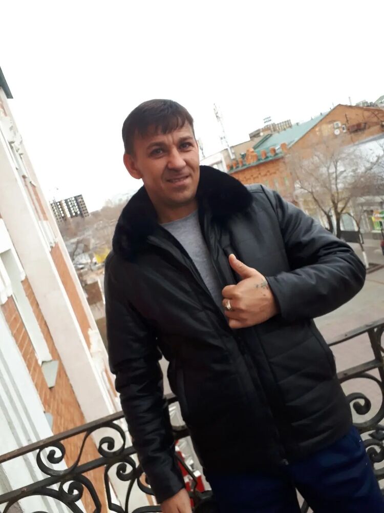  29877112  Vitaly, 43 ,    