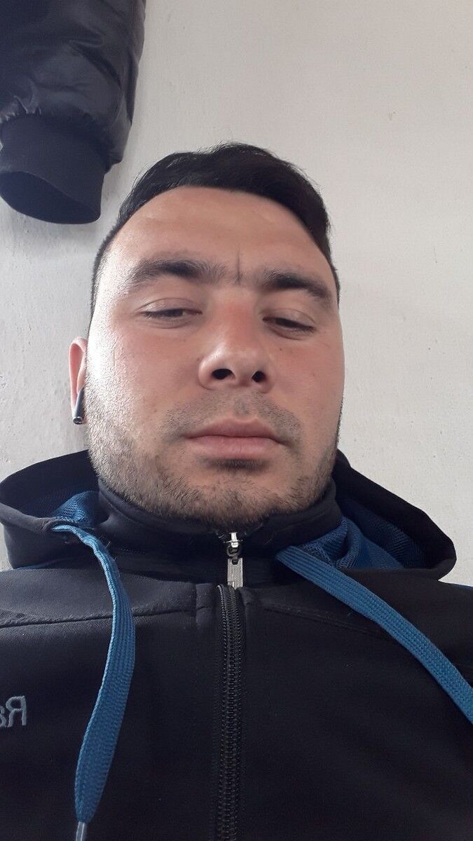  19029742  Shahboz, 31 ,    
