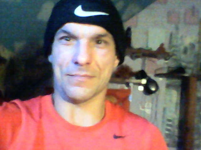  9093432  orik, 52 ,    