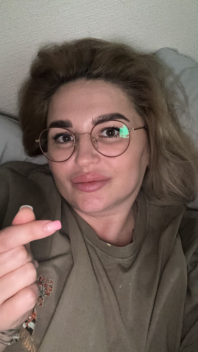  53384292  Liliia, 39 ,    