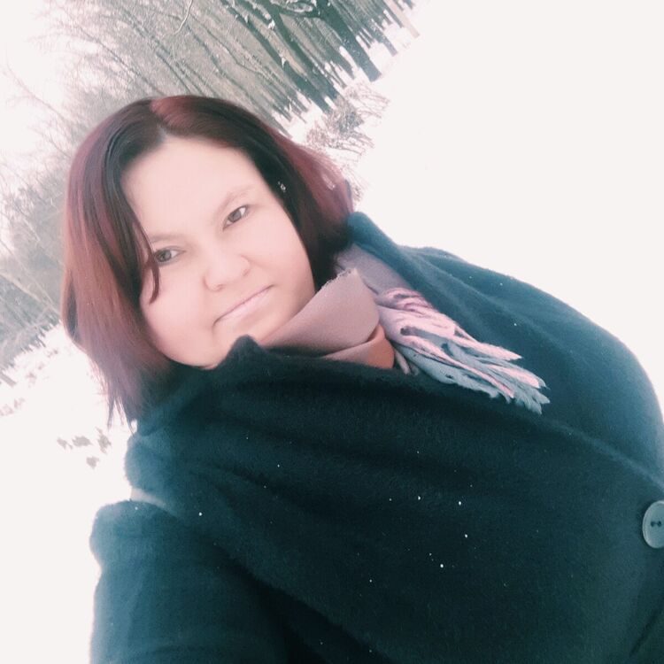  ,   Anna, 34 ,  
