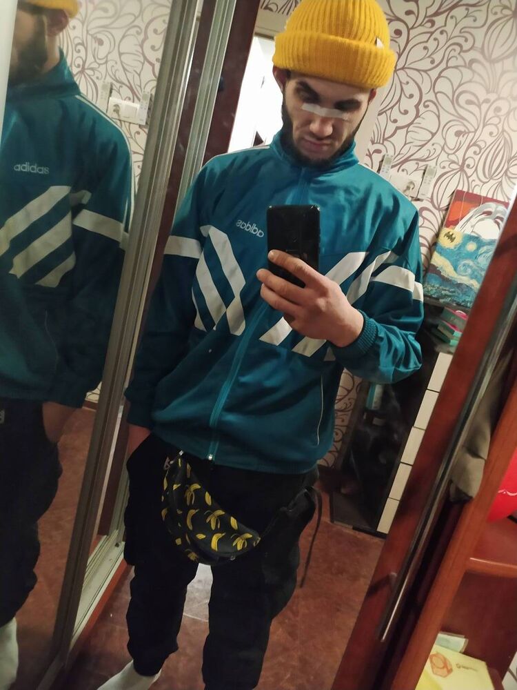  48438952  , 26 ,    