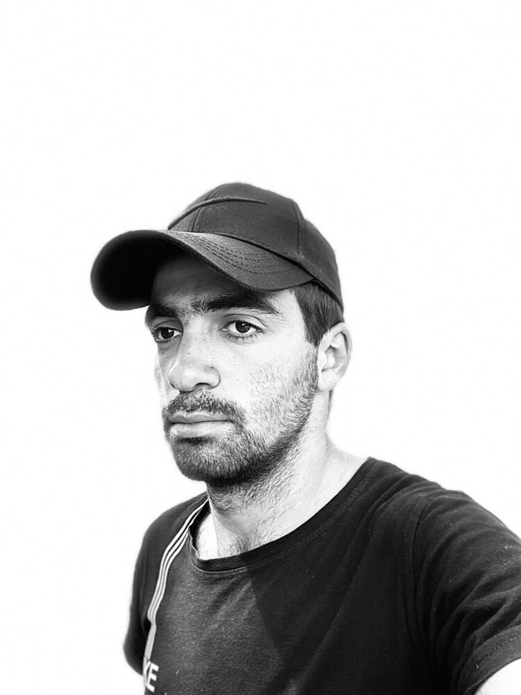  37110892  Grisho, 20 ,    