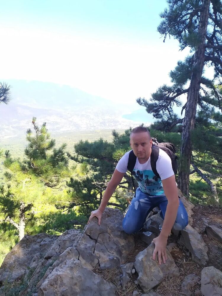  ,   Aleks, 32 ,   ,   