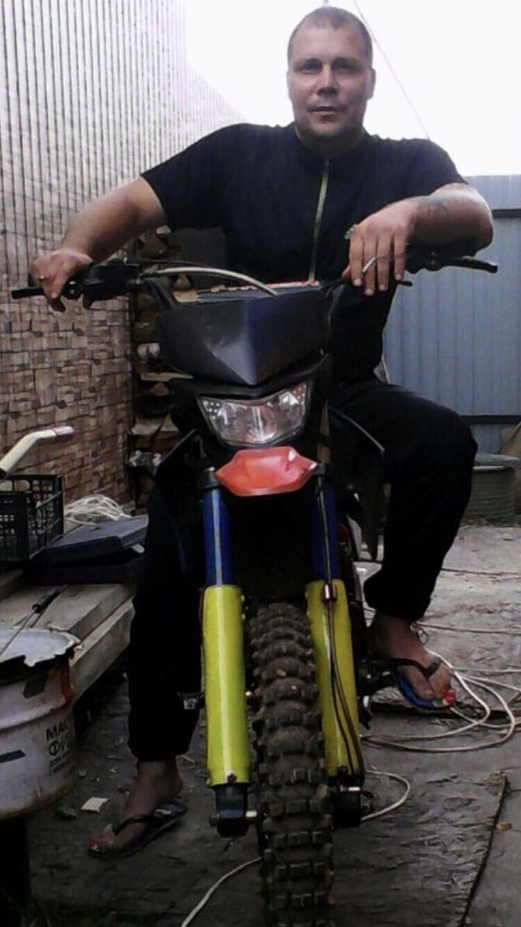  40112852  , 49 ,    