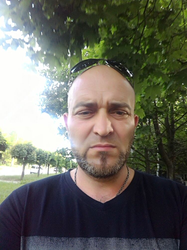  18624162  Alex, 47 ,    