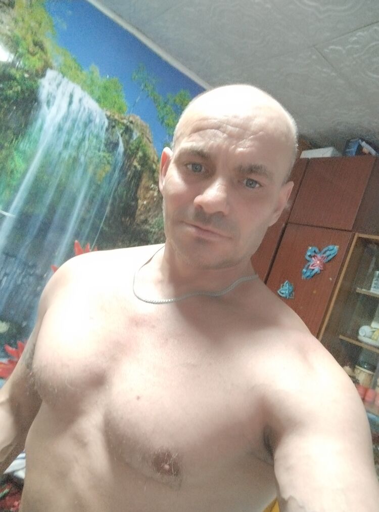  ,   Stepa, 44 ,   ,   , c , 