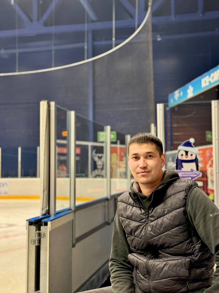  53840052  Kaka, 29 ,    Gering