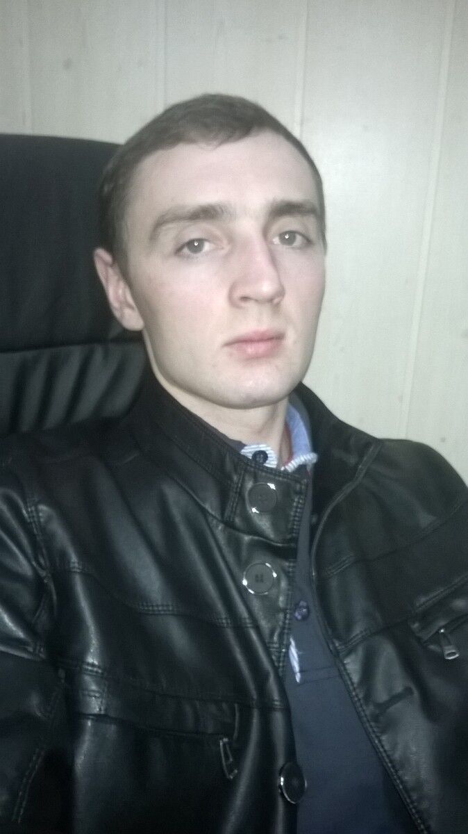  6472522  Andrei, 30 ,    