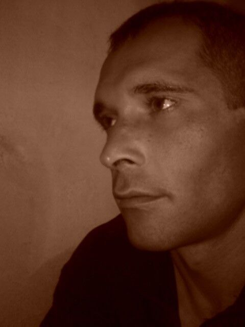  6764142  Artem, 42 ,    