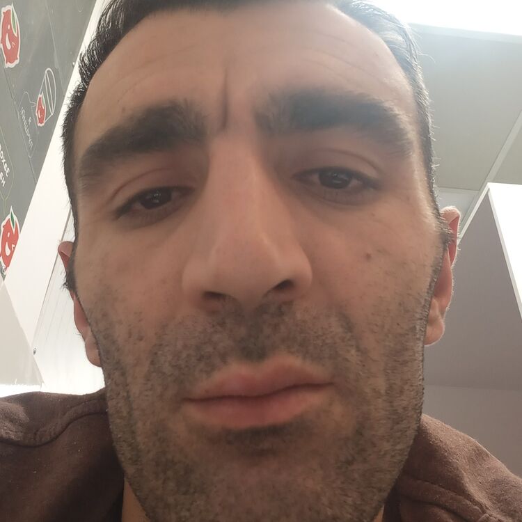  ,   Ashot, 39 ,   ,   