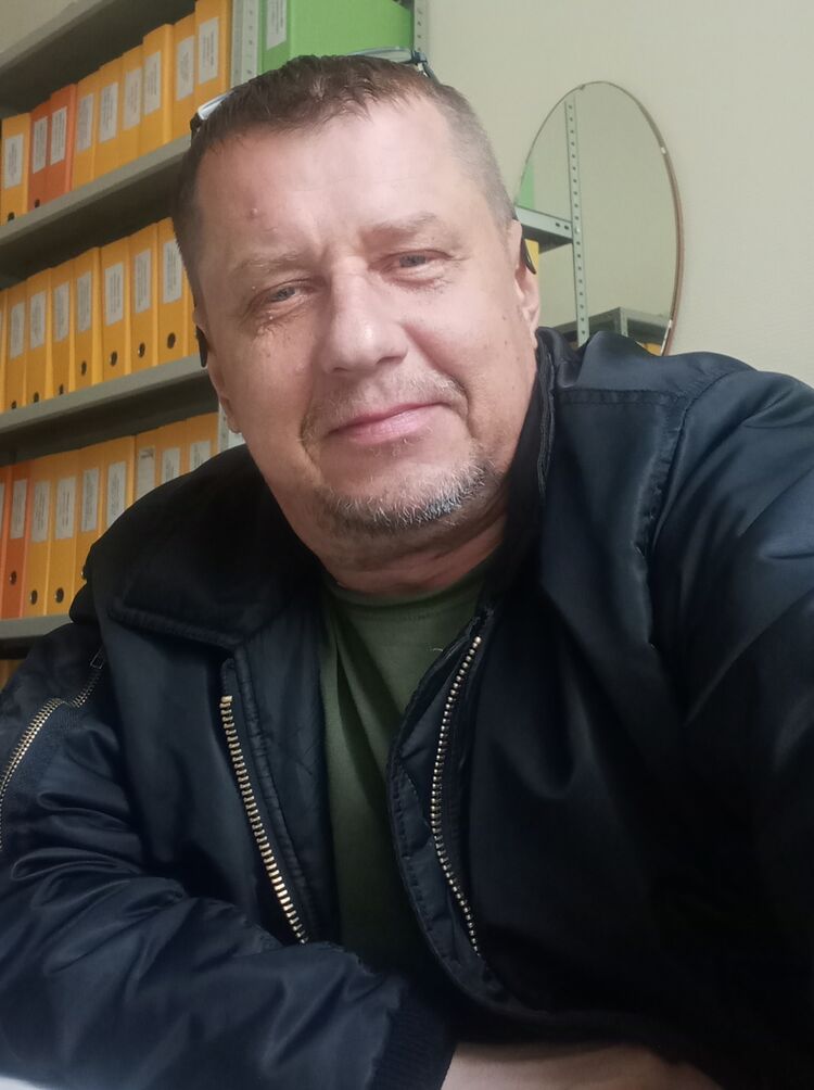  28368442  , 48 ,    